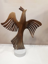 Птица - скулптура на Мария Гергова